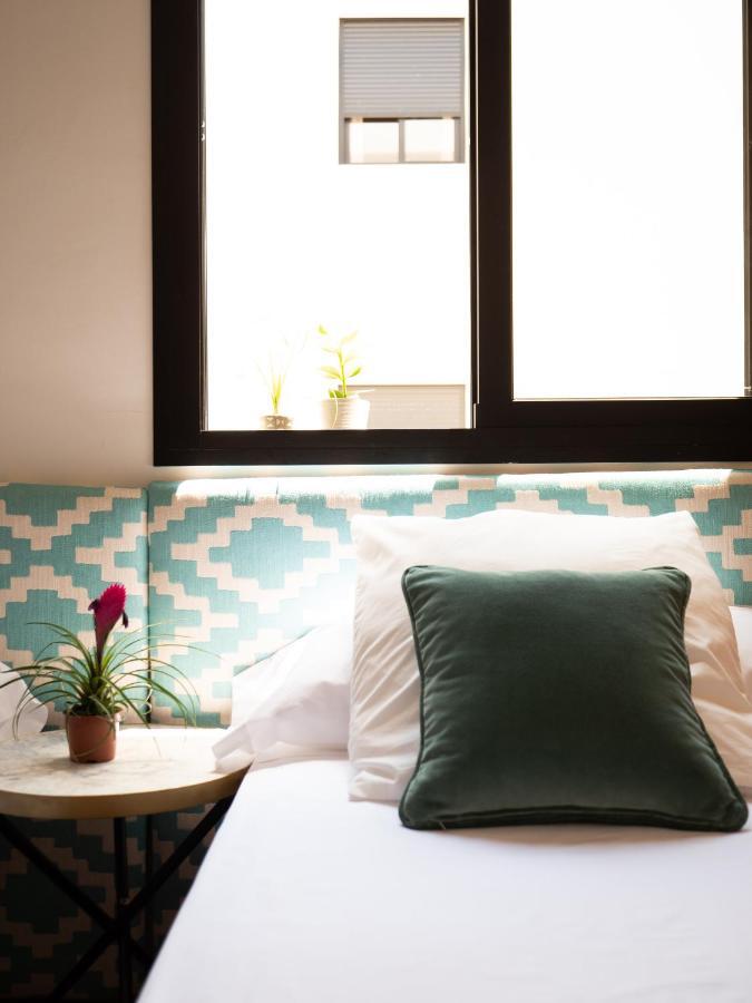 Stylish Apartment In The Heart Of Malaga With Pool Buitenkant foto