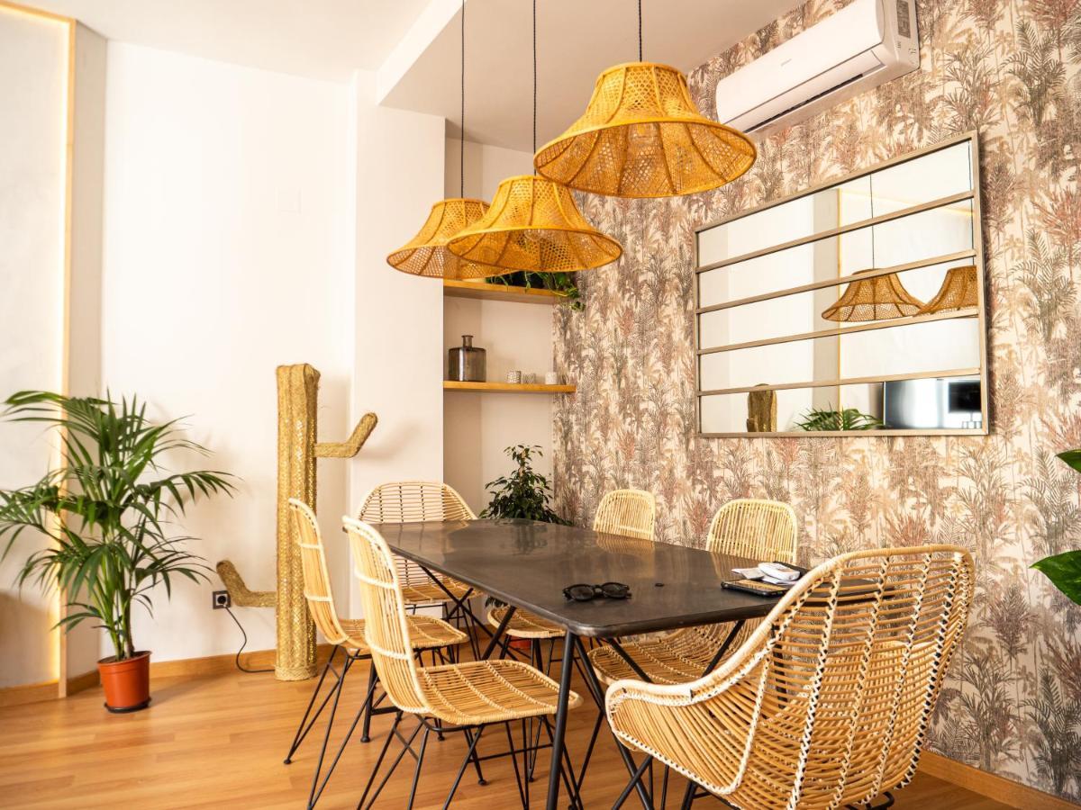 Stylish Apartment In The Heart Of Malaga With Pool Buitenkant foto