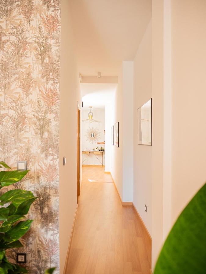 Stylish Apartment In The Heart Of Malaga With Pool Buitenkant foto