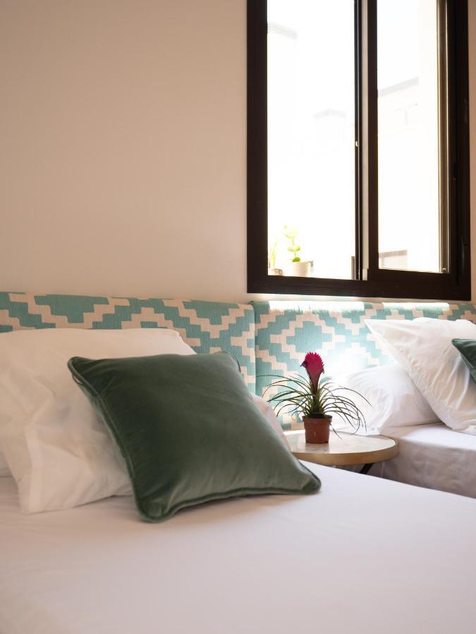 Stylish Apartment In The Heart Of Malaga With Pool Buitenkant foto
